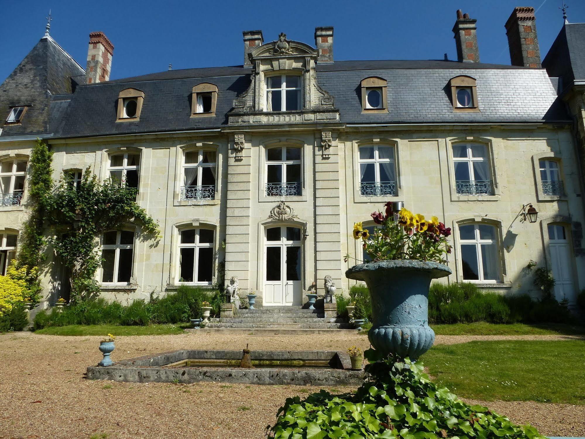 Chateau De La Voute Bed & Breakfast Troo Exterior photo